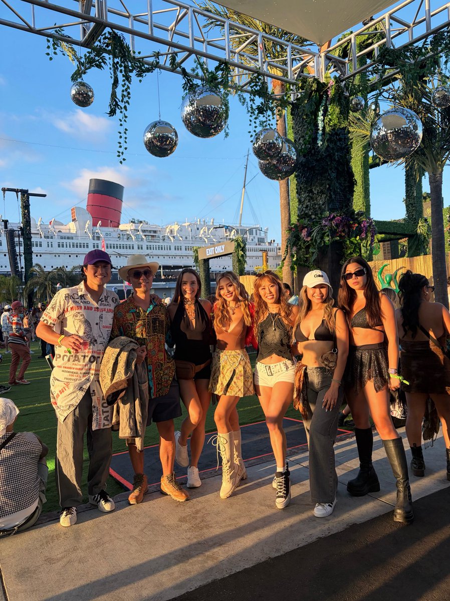 jarry's tweet photo. 🪩🕺 @daytripla @insomniacevents 

https://t.co/gRMpNapTOy https://t.co/6UGMwZYrZS