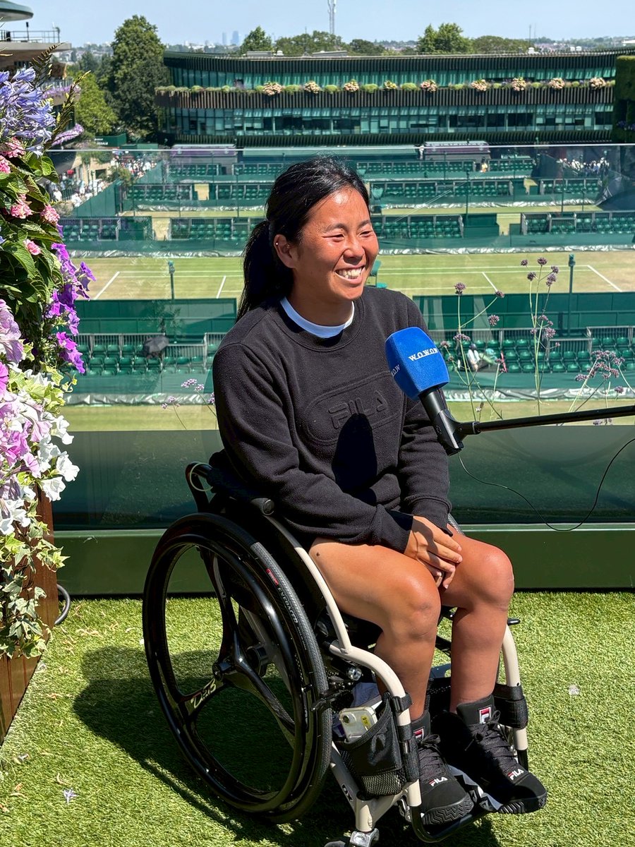 wowowtennis's tweet photo. 【ウィンブルドンテニス 現地より🇬🇧】

悲願の生涯ゴールデンスラムを達成した
#上地結衣 選手🎉

優勝会見後、WOWOWのインタビューに応じてくれました📷
素敵な笑顔が印象的です✨

✅決勝戦の模様はWOWOWオンデマンドでアーカイブ配信中です！
https://t.co/uHmOU0tqNi

#WOWOWでウィンブルドン https://t.co/PlpqLrOk7q