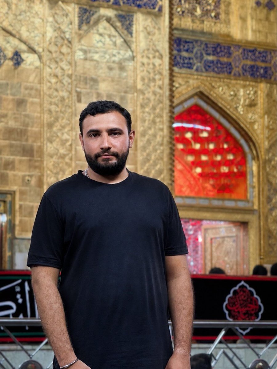 ali_tabar80869's tweet photo. من را همه جا دوباره بد نام کنید 
دیوانه شدم به شهر اعلام کنید 

گردیده اگر پرستش حیدر جرم 
من را به همین جرم اعدام کنید https://t.co/X1l2j224ae
