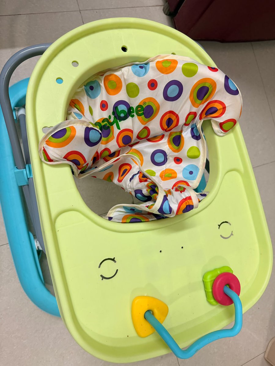 pkerof4's tweet photo. @Baybee_IN It's now been over 3 weeks since I first reported this issue(19June). You requested another 24 hours but have still provided no resolution. The attached photos show how unsafe the walker is for my 7month-old daughter. Replace the product or issue a refund immediately. https://t.co/jxAG9tJnCv