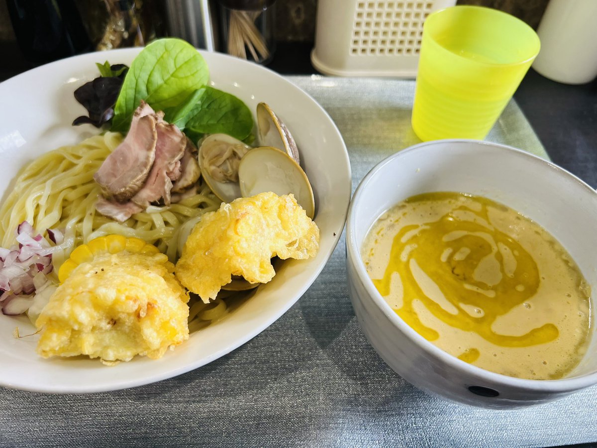 saigou29's tweet photo. 【麺.丼 Dining 夢者】
🚉新秋津
🍜とうもろこし🌽とハマグリ冷製つけ麺
・天ぷらトッピングしちゃいました。この時期しか食べれないで店主さんまた来ます。 https://t.co/C6QGatqO4O