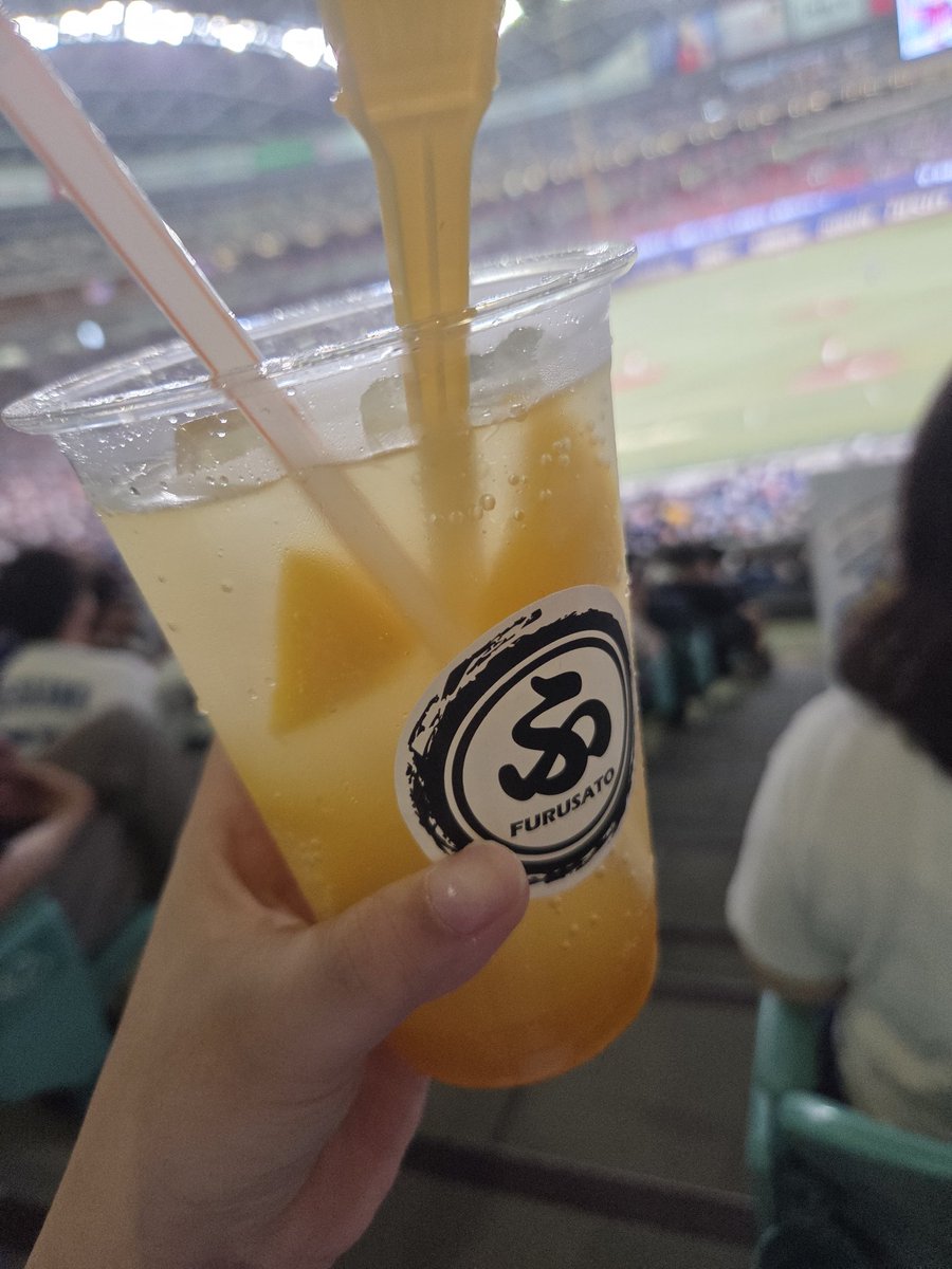 rori__0829's tweet photo. マンゴーって名前だけで飲みたくなる https://t.co/mp72wswZsQ