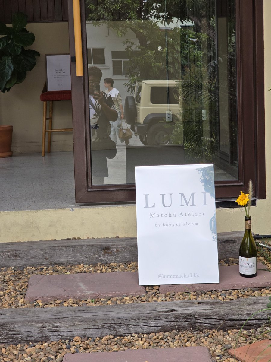 JumPinKitti's tweet photo. แต้มบุญมักมาตอนที่เราไม่ทันตั้งตัว เสมอ🥰
เพื่อนเราเมนเอส ชวนไป #lumimatcha
ขากลับ
***
Me: กำลังเล็งมุมถ่ายรูป
🦈: เดินออกจากรถ เข้าร้าน
Me: ไม่ได้มอง คิดว่า ลูกค้ามา แถมบ่นในใจ มาบังเฟรมด้วย😅 เลยรอให้เขาเดินผ่าน
🦈: เดินผ่าน🕴
Me: เห็นด้านข้างระยะประชิด และ ช้อคing🫪

#est_rvp https://t.co/lxlZ7PPZPZ