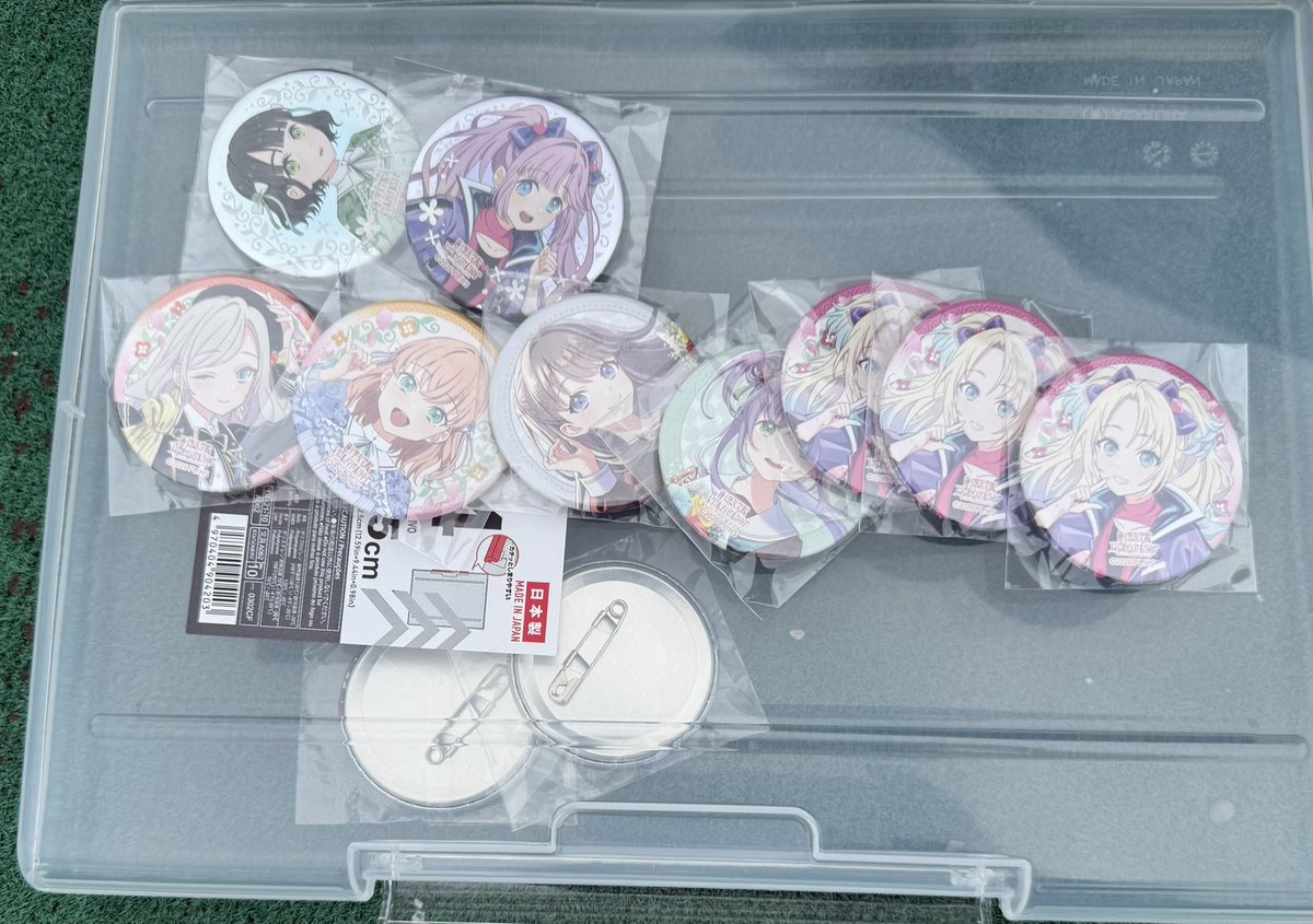 m_yuu2's tweet photo. 【️交換】 ラブライブ 蓮ノ空 6th 缶バッジ
譲） シクレ 吟子 姫芽 その他画像
求）シクレ その他要相談

現地のみの対応。シクレご提供いただける場合こちらからノーマル缶複数提供します。

検索からでもお気軽にお声がけください！ https://t.co/nlMWMlVtWl