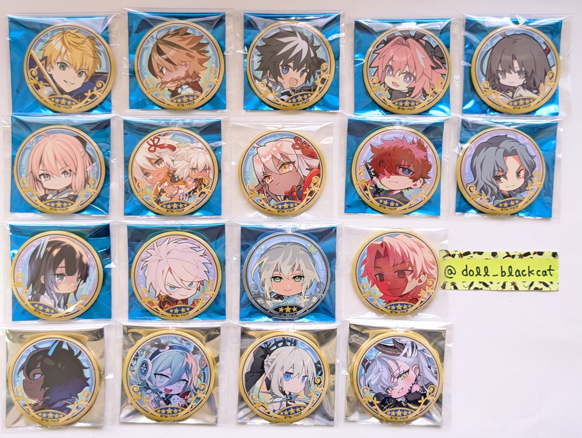 doll_blackcat's tweet photo. 【交換希望】
Fate / Grand Order FGO fgo 再臨展 グリッター 缶バッジ

譲：画像①、画像②
※エミヤとの交換には複数提供可能です

求：エミヤ(画像③) 

郵送取引希望
求は買取りも行っております。
難しいと思いますが、よろしくお願いします。 https://t.co/jBnNoWb2Qo