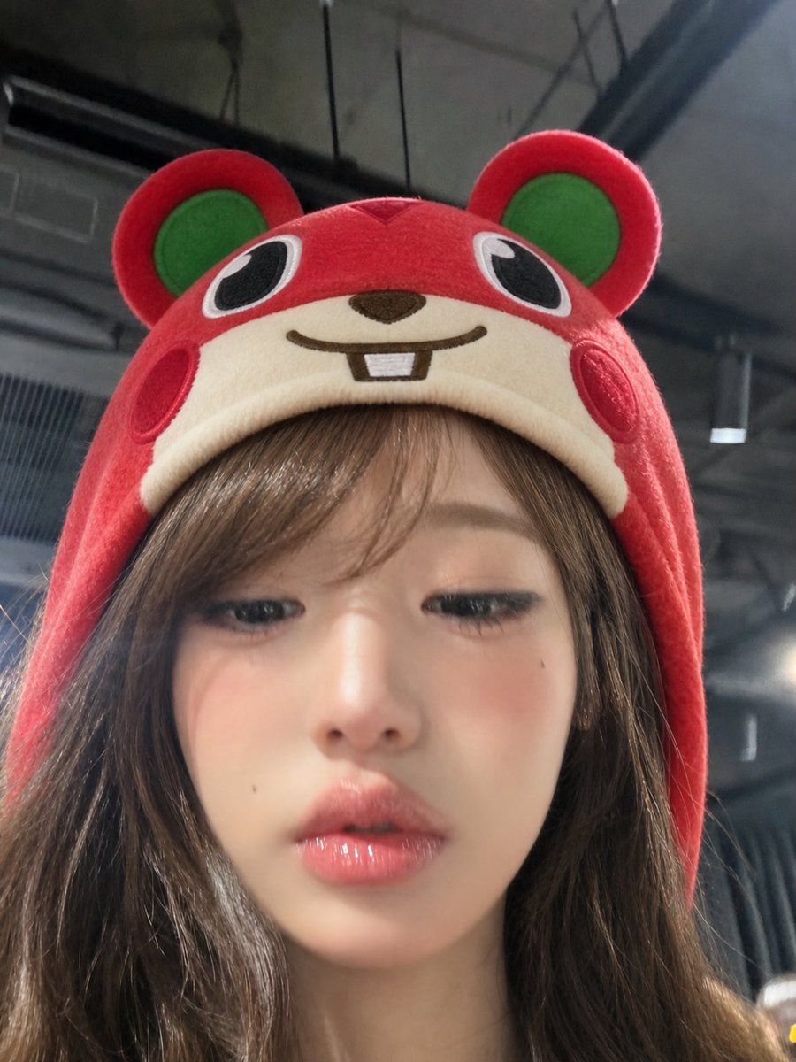 itsokarn's tweet photo. 5555555555555555555555555555 อย่างกับหมูแฮม https://t.co/dVBTw7Wpug