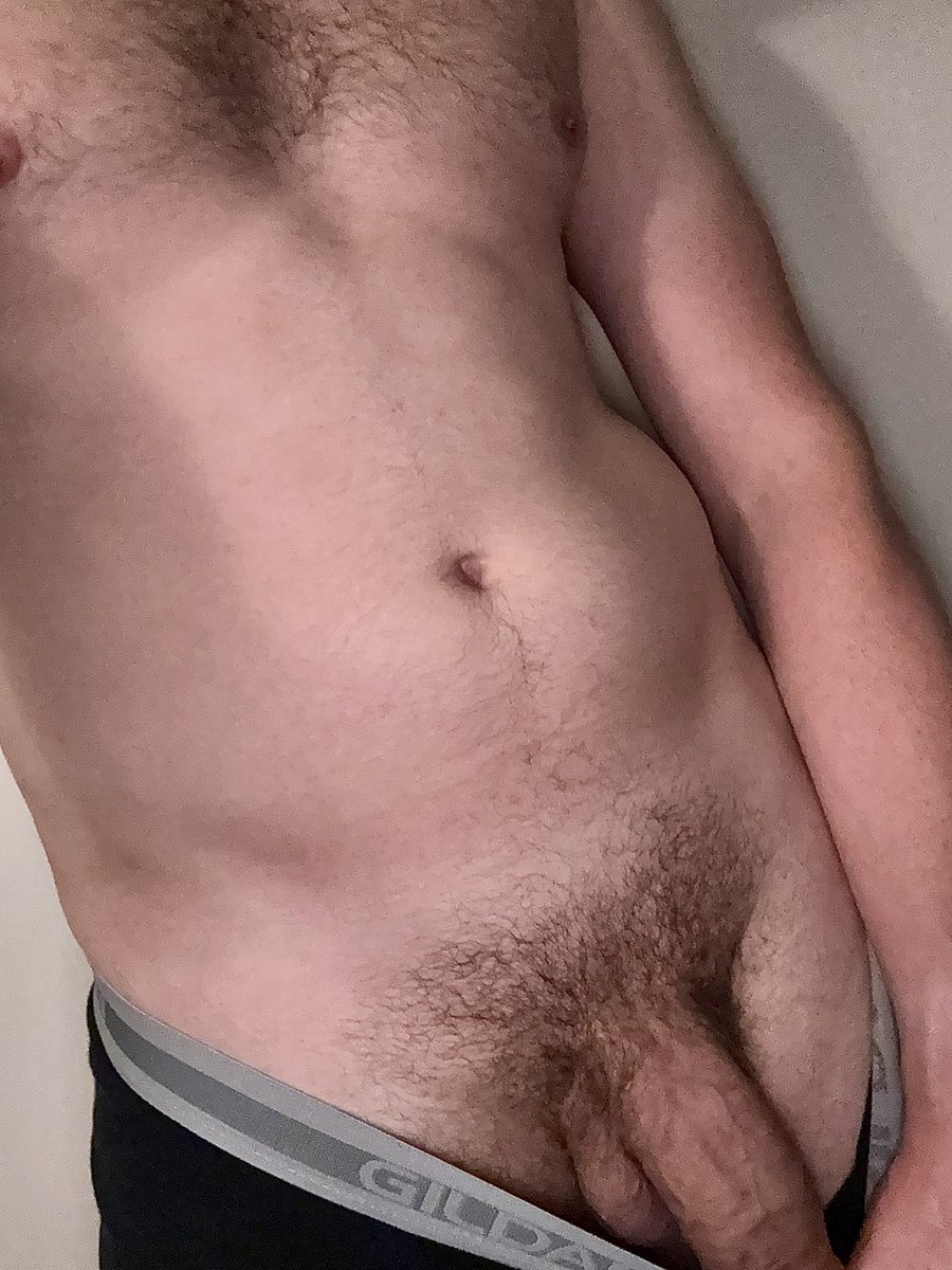 LukeJaxxem's tweet photo. Home from work… what should I do now? https://t.co/L5bkPvLkLA