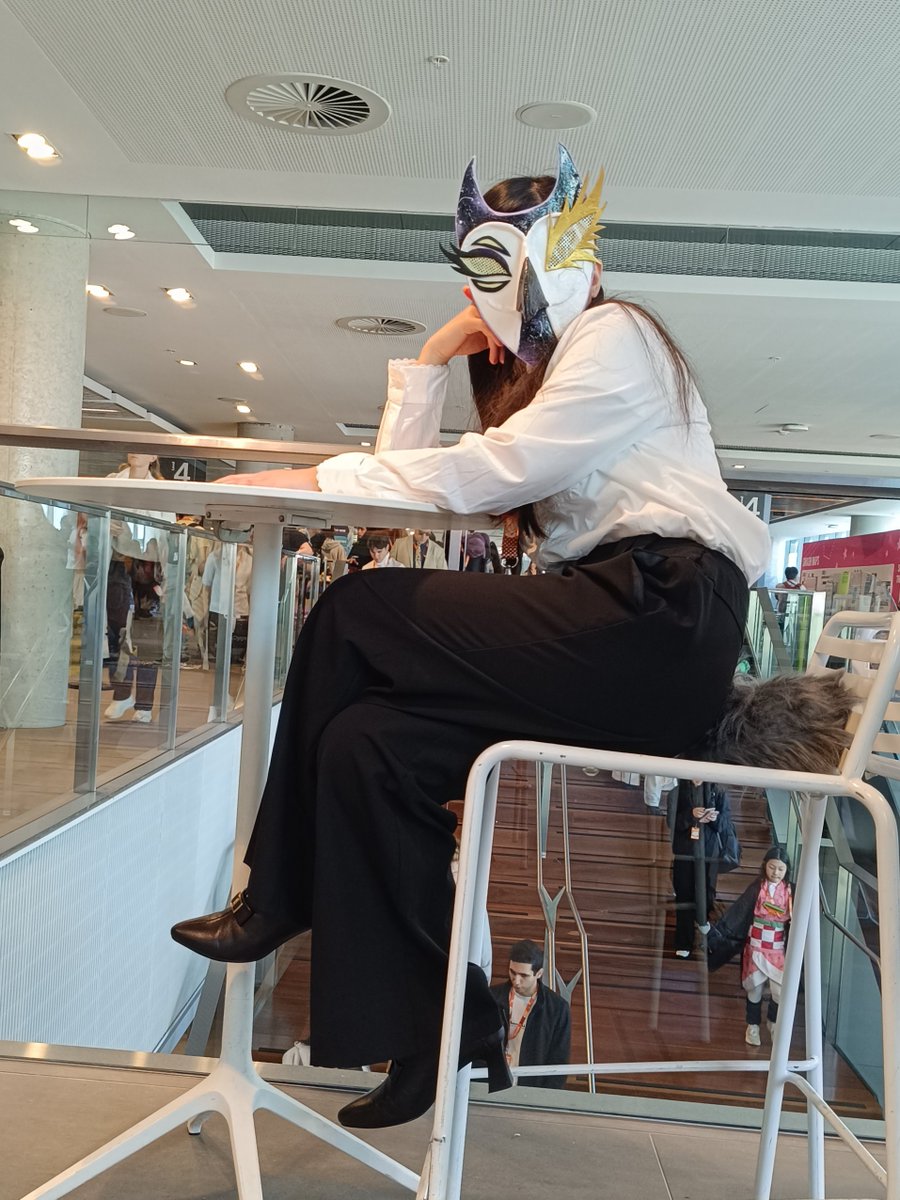 GNamdin's tweet photo. Cosplaying as my sona, Birdy Starlight at #smashcon2026.
#occosplay #sona #artsona https://t.co/73gk7X9maN