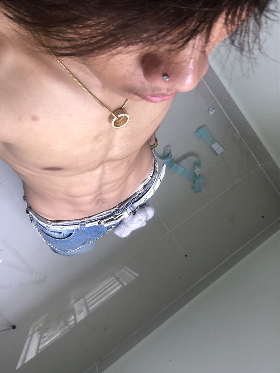 NoXing8ogv's tweet photo. ហេវញុមខ្លះមើល🥵💦🙄 https://t.co/A8A4UgSFCR