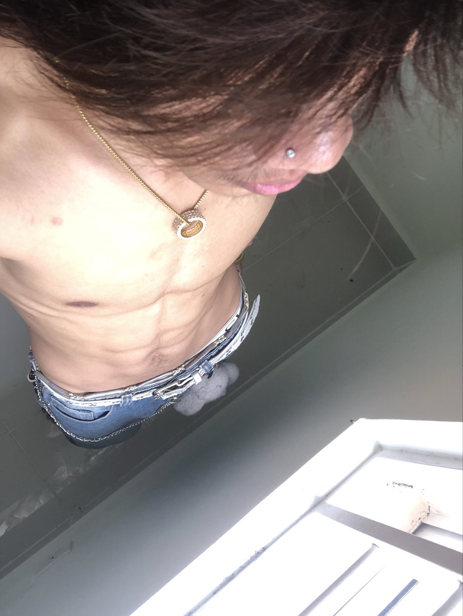 NoXing8ogv's tweet photo. ហេវញុមខ្លះមើល🥵💦🙄 https://t.co/A8A4UgSFCR