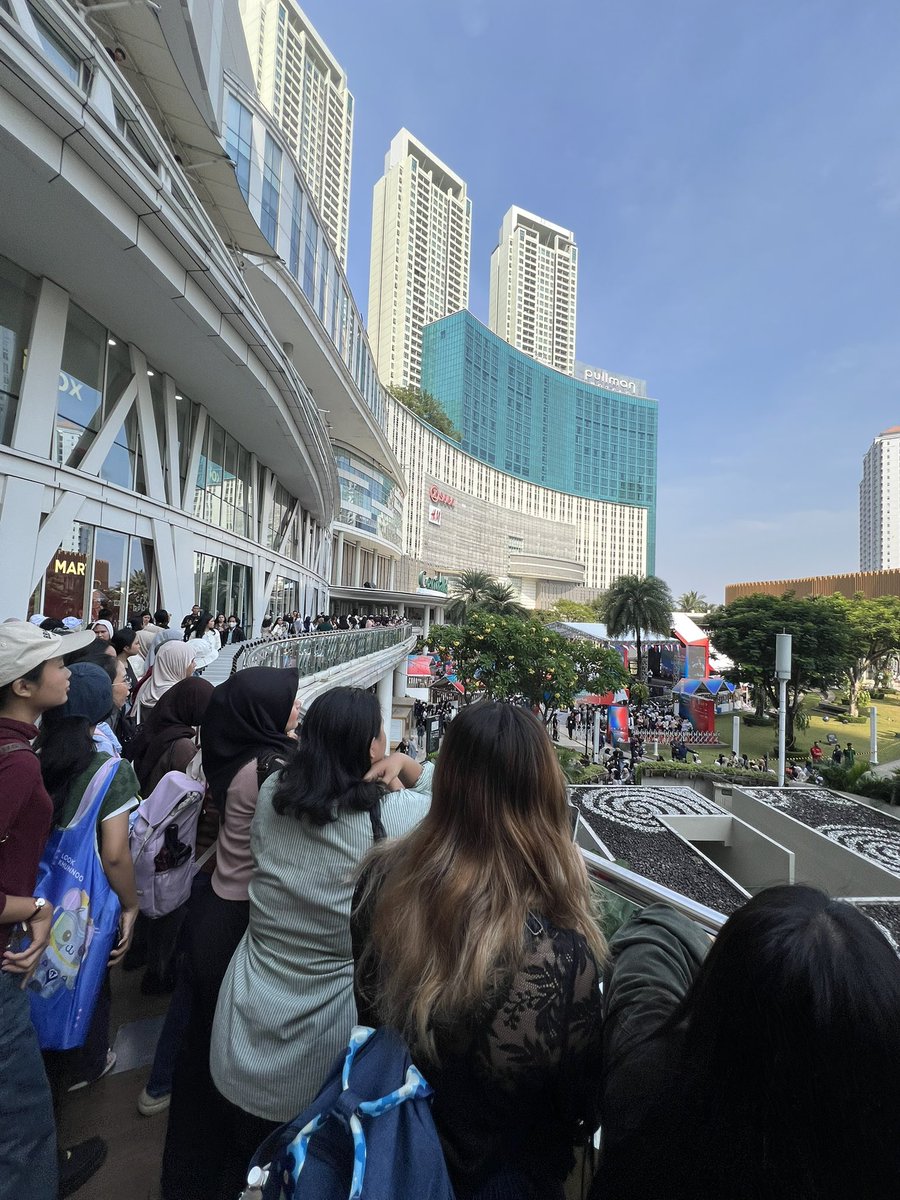 4thnism's tweet photo. Crazy 
#ThaiFestJKT2026 #NanonKorapat #Flio #GMMTV https://t.co/64mx6vRp1K