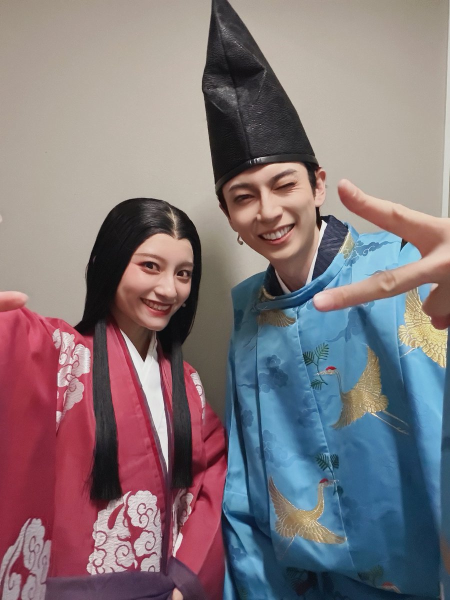 ayukawa_taiyou's tweet photo. 「花語り 源⽒物語 〜 いにしえの恋、散リ咲ク花 〜」

楽日、マチネにご来場くださりありがとうございました！
もう千秋楽か…早い。

どうぞ、ひとときを楽しんでくださいませ👋

槙原唯さん、武井和歩さん、真島淳さん、七瀬悠さんと^ ^💐 https://t.co/EdW19E5k4h