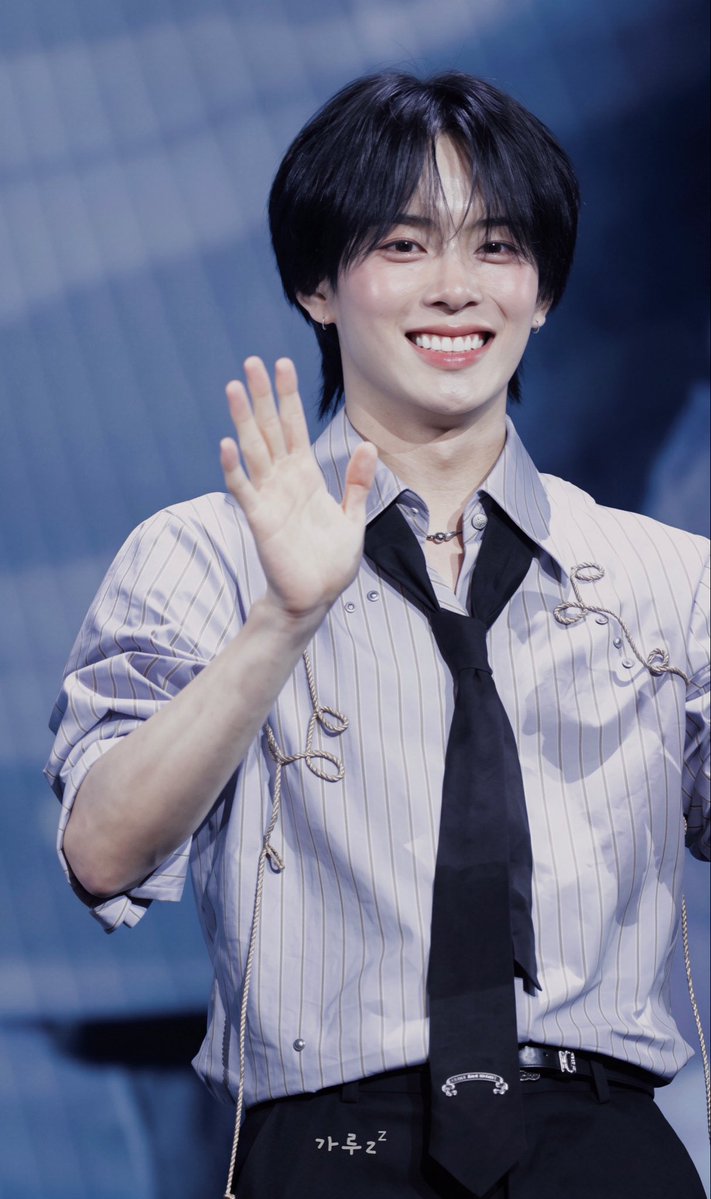 0u3ou's tweet photo. 260711 상하이 팬미팅 HQ

#강민 #유강민 #KANGMIN #YOOKANGMIN #カンミン #베리베리 #VERIVERY https://t.co/PqlYCIBDV1