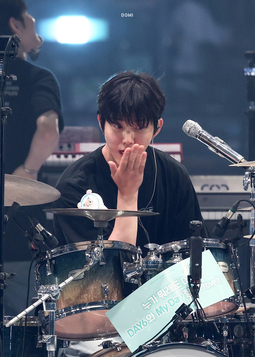 domi_hook's tweet photo. 260704 #데이식스 #DAY6 #도운 #DOWOON https://t.co/YVCPoJDIzV
