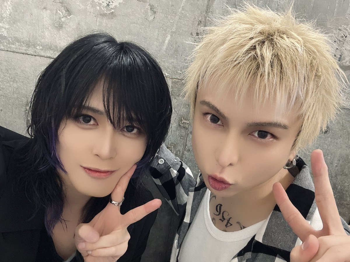 Mick3109's tweet photo. Sugar Talk &amp; Acoustic Live
【 beautiful 】

"須賀"を見送って
"Sugar"と初めまして

メモリアルな瞬間を
皆さんと共有出来て
とっても幸せです

これからも末永く！！！！
何卒！！！！ https://t.co/RGr9xiLPOu