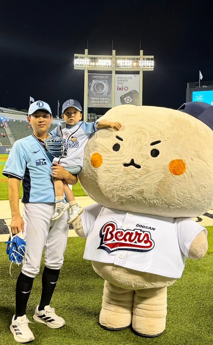 no10hitter's tweet photo. 망곰이 어제 얼마나 쓰다듬어진 건지 감도 안 옴 https://t.co/j4vHQgW9gv
