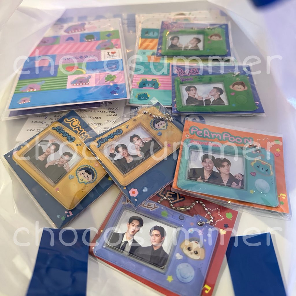 withsum07's tweet photo. WTS / ขาย

- ID HOLDER 250฿
- Keyboard Stickers 150฿

📮 นัดรับหน้างาน / จัดส่ง
💌 สอบถามเพิ่มเติม DM มาได้เลยค่า
#YBOOKFAIR11
#YBOOKFAIR11xGMMTV
#ตลาดนัดgmmtv https://t.co/lBHVF47zr1