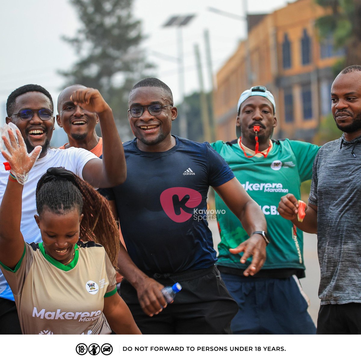 KawowoSports's tweet photo. 🏃🏿‍♂️ Chasing the finish line, together. 👥

#KlaEbbRun | 📸 @Mugabiarts https://t.co/N2f6iKuYUB