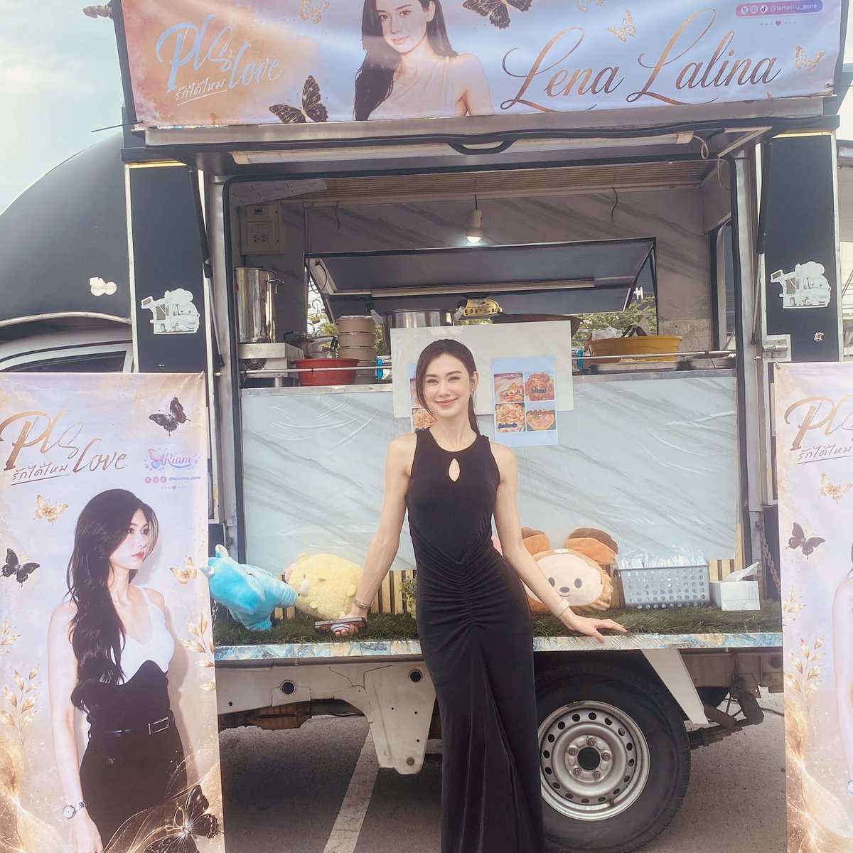 lenamiu_zone's tweet photo. Sent a little food support your way today! ❤️ 
Hope it fills not just your tummy during your busy schedule, but your heart too .. just a small reminder of how loved and appreciated you are. Wishing you strength, happiness, and lots of delicious bites. 

#LittleLoveBoxForLalee 

#Teaser_PlsLoveรักได้ไหม
#PlsLoveรักได้ไหม
#LalinaLena #ลีน่าลลินา
#LenaMiu #ลีน่าหมิว