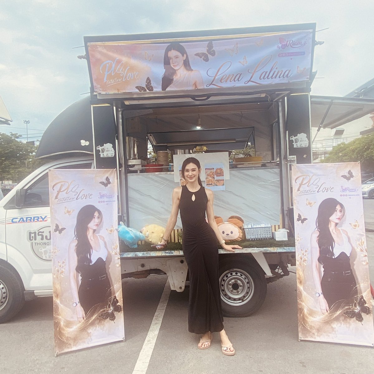 lenamiu_zone's tweet photo. Sent a little food support your way today! ❤️ 
Hope it fills not just your tummy during your busy schedule, but your heart too .. just a small reminder of how loved and appreciated you are. Wishing you strength, happiness, and lots of delicious bites. 

#LittleLoveBoxForLalee 

#Teaser_PlsLoveรักได้ไหม
#PlsLoveรักได้ไหม
#LalinaLena #ลีน่าลลินา
#LenaMiu #ลีน่าหมิว