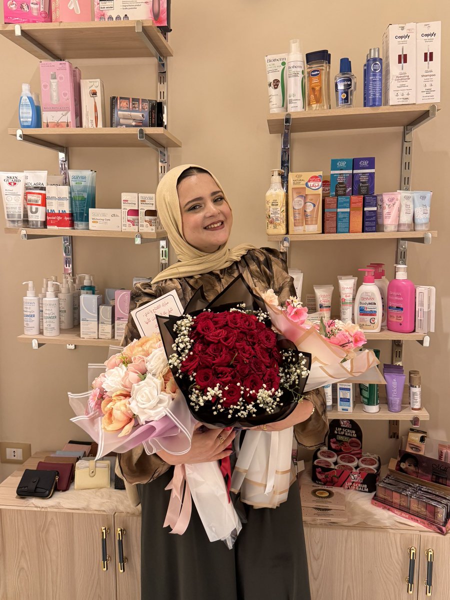 Nada_Ju20's tweet photo. الحمدلله بجد الحمدلله ♥️♥️🥺
الانسان الغُرفه لا تسعه من السعاده بجد!!😭♥️♥️♥️♥️♥️♥️♥️♥️♥️♥️♥️♥️ https://t.co/MSEZOoiSAq