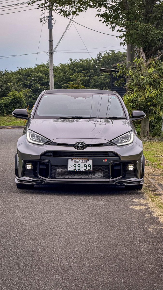 G_XPA16's tweet photo. GEN2GRヤリスのヘッドライトが暗すぎるのでIPFのフォグランプを着けました。

昼間見ても明るいから夜だとかなり良さそう。 https://t.co/Qjb9MoveAt