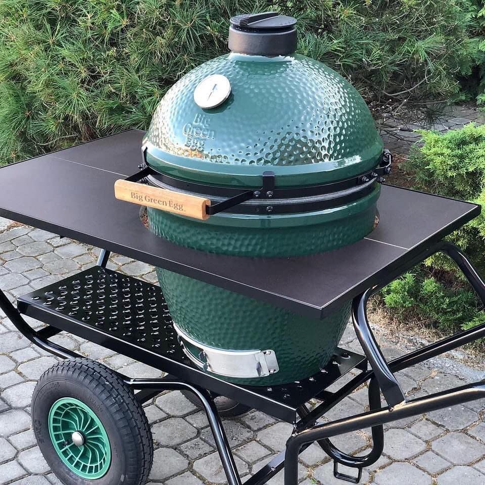 biggreenegg_sk's tweet photo. 🚜 Presuňte svoju vonkajšiu kuchyňu kamkoľvek.
Big Green Egg Large v zostave Fúrik spája mobilitu, veľkú pracovnú plochu a ikonický dizajn. Stačí naložiť, presunúť a grilovanie sa môže začať. 🔥💚
#BigGreenEgg #BigGreenEggLarge #BigGreenSummer #zivotchutiskvele #furik https://t.co/TYqbacSu5r