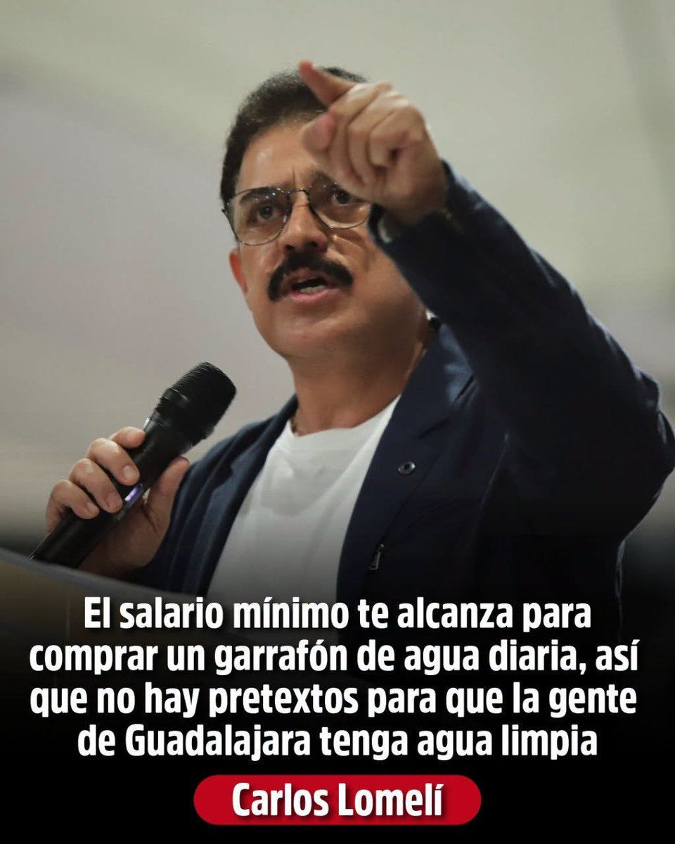 GARCIPAVON's tweet photo. Así, este imb3cil senador moren@rco manipulando a la gente en Jalisco 🤦‍♀️
🚨😱 ¡SALARIO MÍNIMO ALCANZA PARA COMPRAR GARRAFÓN DIARIO! 😱🚨
🛑 El Senador de #Morena Dr. Carlos Lomelí Bolaños, señaló que con el salario mínimo la gente de #Guadalajara puede comprar garrafones para que tengan agua limpia.
👉 Lomelí añadió que desde el Senado de la República no se aprobará ni un solo peso para que a la gente de #Jalisco le pueda llegar agua limpia, pues mencionó que para que eso suceda, la gente debe votar por la #4T en el estado.
✍️ Pulso Jalisco