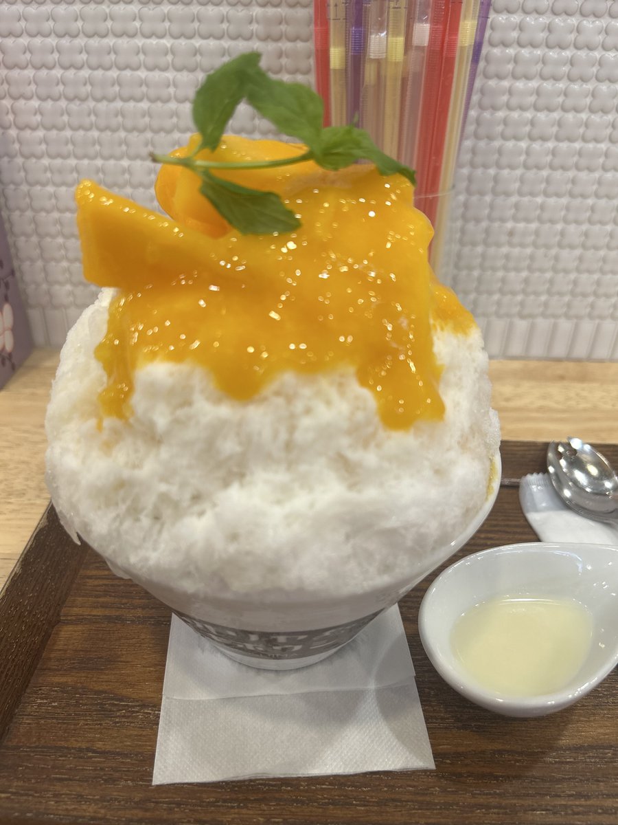 kawan0_h's tweet photo. 暑すぎて☀️
かき氷です🍧
マンゴーミルク

 #横井さん最近な https://t.co/Ksx3I7rLp4