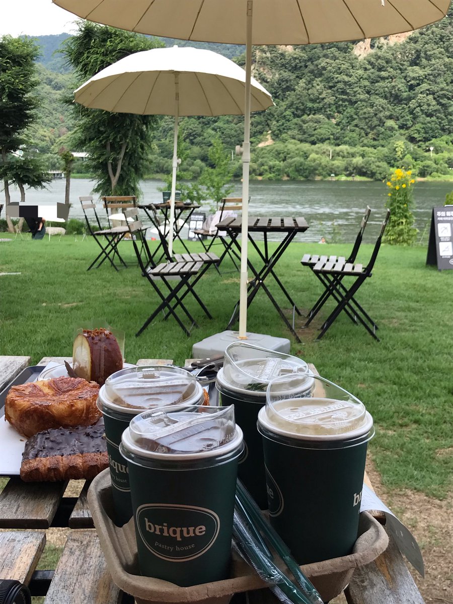 milkychoc5's tweet photo. 그리고 카페 가서 엄마 사진 찍어줬는데 잘 나와서 뿌듯ㅎㅎ #또간카페 https://t.co/naMV5qZ2oP