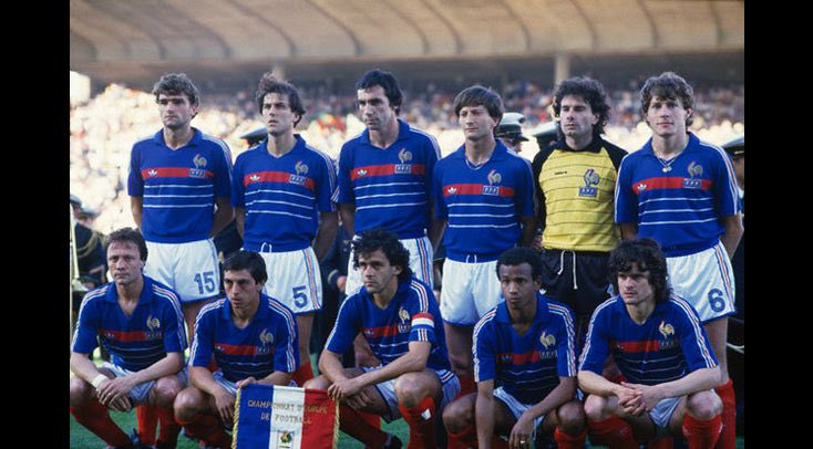 hikaruganji's tweet photo. ←が１９８４年フランス代表。
→が２０２６年フランス代表。

これが移民政策の末路です。国家のアイディティを破壊するDSの移民政策です。 https://t.co/qe0cjs6PIN