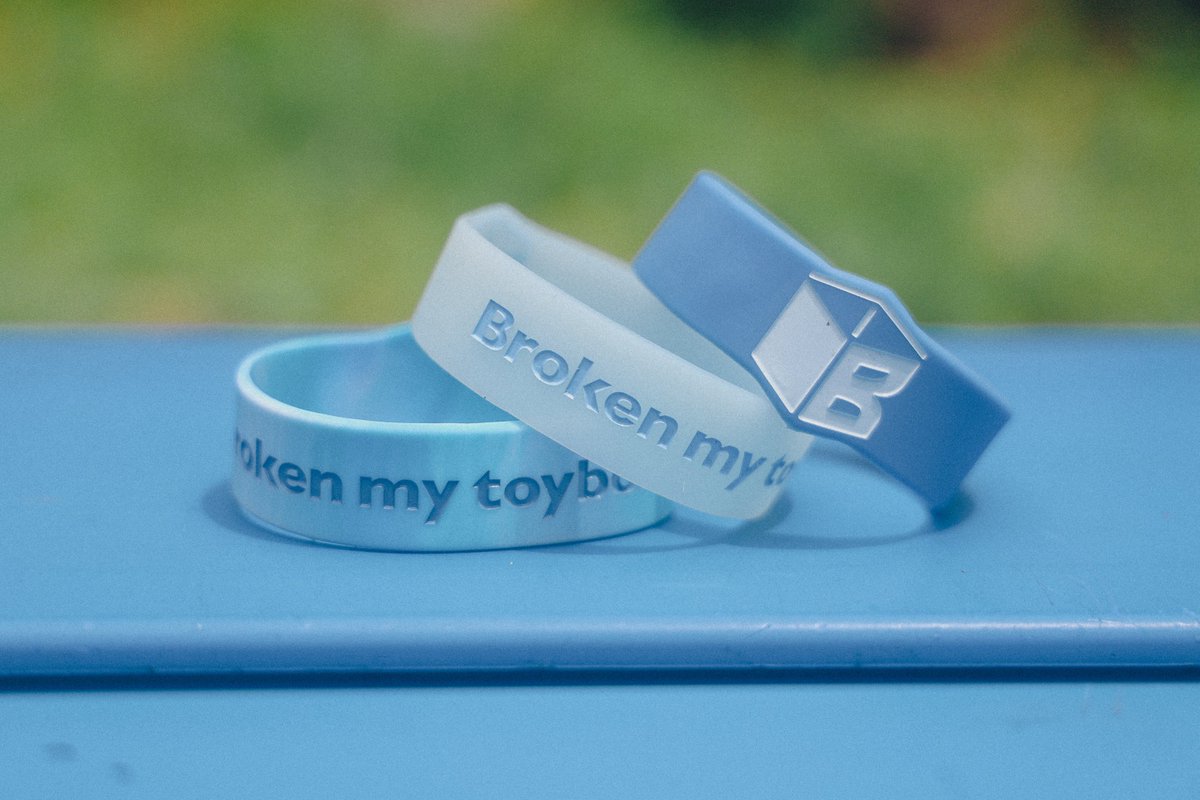 BrokenMyToyBox's tweet photo. ◤◢◤🤖グッズイメージ公開🦡◢◤◢

・LOGO RUBBER BAND

夏にピッタリなカラー🏄‍♂️🏝️⛱️

📷 @wakaa_02 https://t.co/y1TJjyPbZe