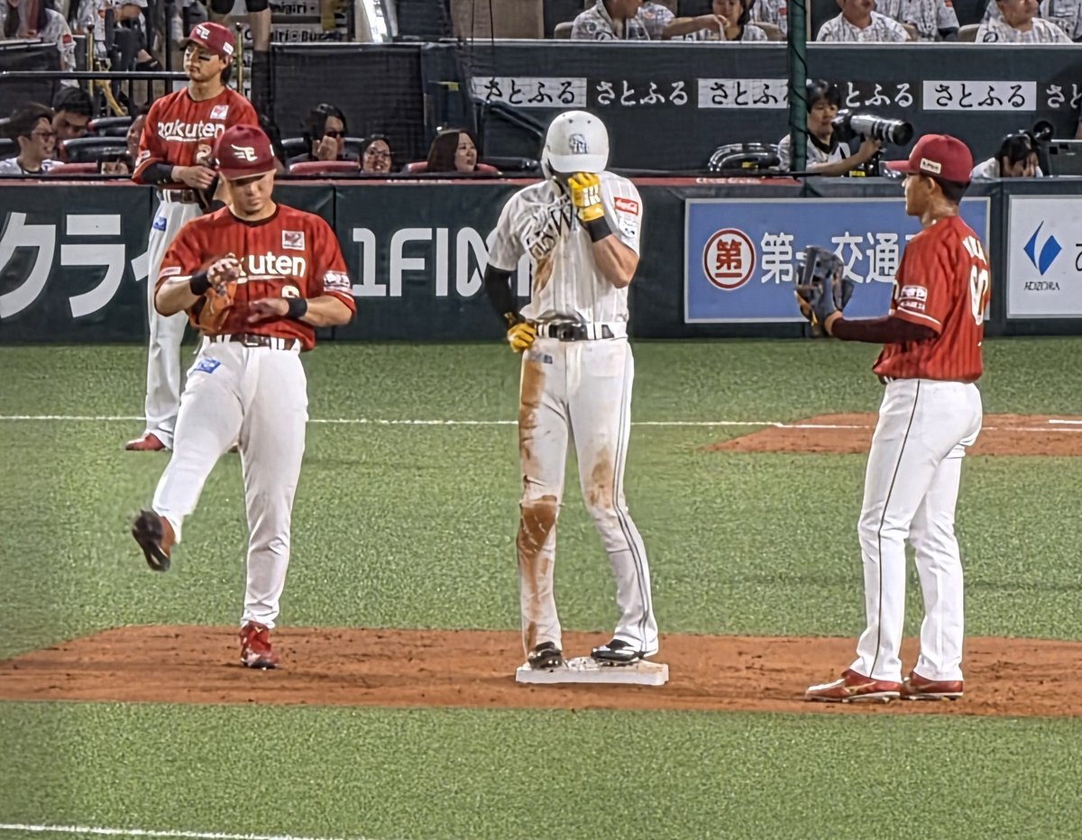 amanoya5's tweet photo. 村林による周東の盗塁検証 https://t.co/FFkCmFZGwi