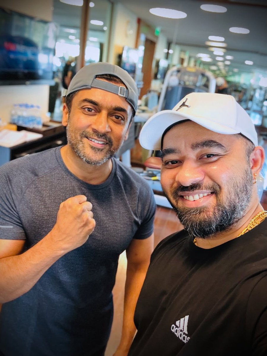 Abhimanyu_Offl's tweet photo. • The ONE @Suriya_offl with Gym personal trainer 🏋️

#VishwanathAndSons https://t.co/x6z9SinSfK
