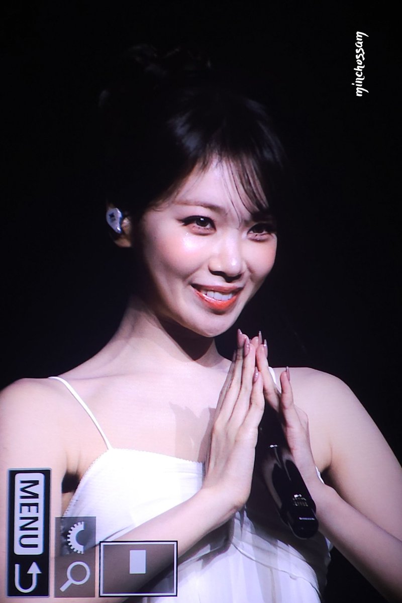 MINCHO_SSAM's tweet photo. (2026.07.12) LE SSERAFIM 채원 콘서트!!!
#르세라핌 #CHAEWON #김채원 #LE_SSERAFIM

오랜만에 채원이 🫶😭💚 붐팔라!!! https://t.co/7UfO9nmVWk