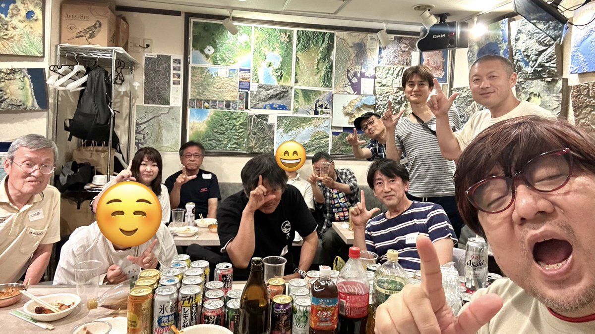 kizlog's tweet photo. 昨日 #ご当地カード交流会 に参加してきました。
国道ステッカーを手がけた方とお話ししたり、交流会会場からTickTokライブを配信してみたり、いつもと違った雰囲気も楽しむことが出来ました😉
8月の募集も始まってますので、興味ある方は是非ご参加を〜♪
次回、私は①に参加予定です。
#ロゲッター https://t.co/DKtaYpZUvh