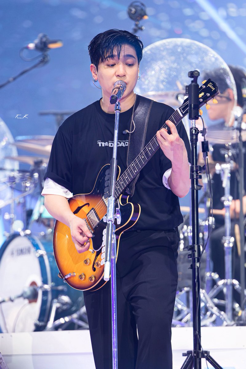 fox_ke2's tweet photo. 🐻

260705 
DAY6 'THE DECADE' FINALE in SEOUL
#박성진 #성진 #sungjin #데이식스 #DAY6 https://t.co/N1gsoWMvaW