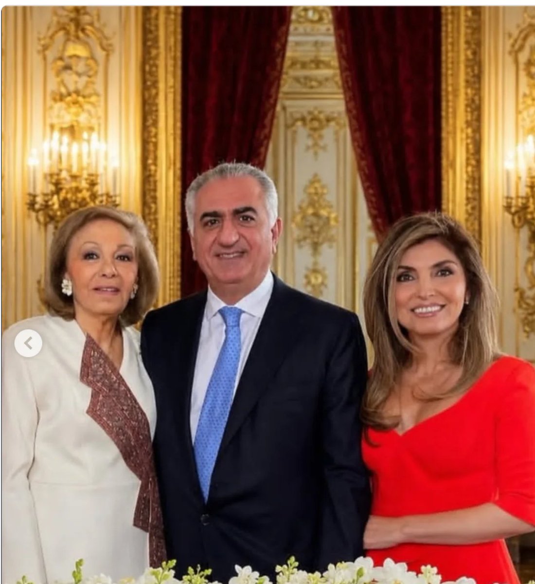 PahlaviahoraeeP's tweet photo. ⁨ #رضا_شاه_دوم
اعلیحضرت رضاشاه پهلوی در شش‌ماهگی اعتراضات ۱۸ و ۱۹ دی تأکید کردند که راه آزادی ایران بازگشت‌ناپذیر است.
ایشان فرمودند مردمی که آزادی را بر زندگی در بند ترجیح داده‌اند، با ایستادگی و فداکاری، آینده‌ای آزاد، امن و سربلند برای ایران خواهند ساخت و یاد جان‌باختگان این راه را زنده نگه خواهند داشت.⁩

#پاینده_ایران_جاویدشاه