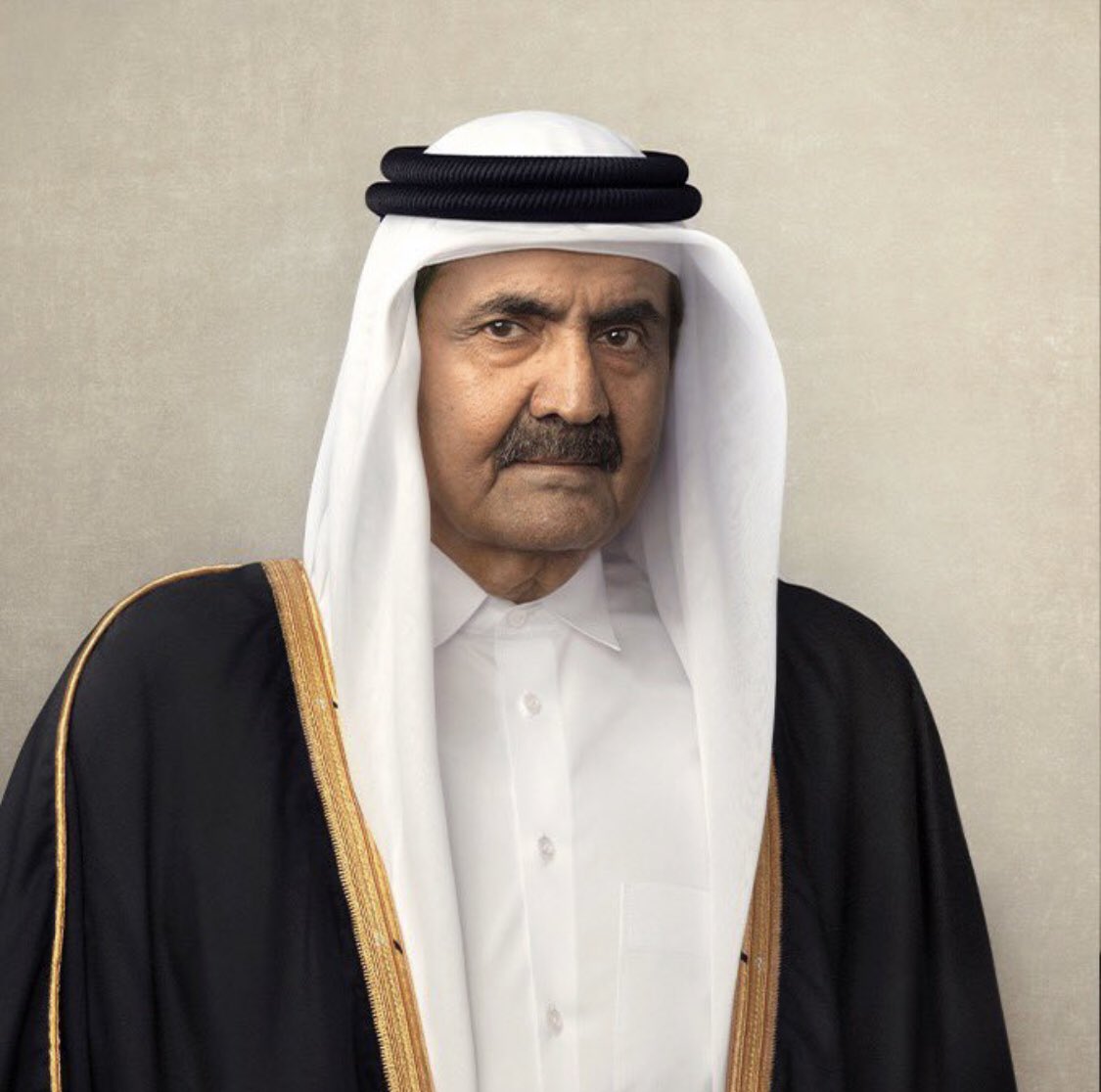 A_m_alshalahi's tweet photo. نعزي أنفسنا
وأهلنا في قطر 
في وفاة صاحب السمو
الأمير الوالد الشيخ حمد بن خليفة آل ثاني نسأل الله أن يغفر له ويتجاوز عنه ويسكنه فسيح جناته https://t.co/w7fILg0VdH