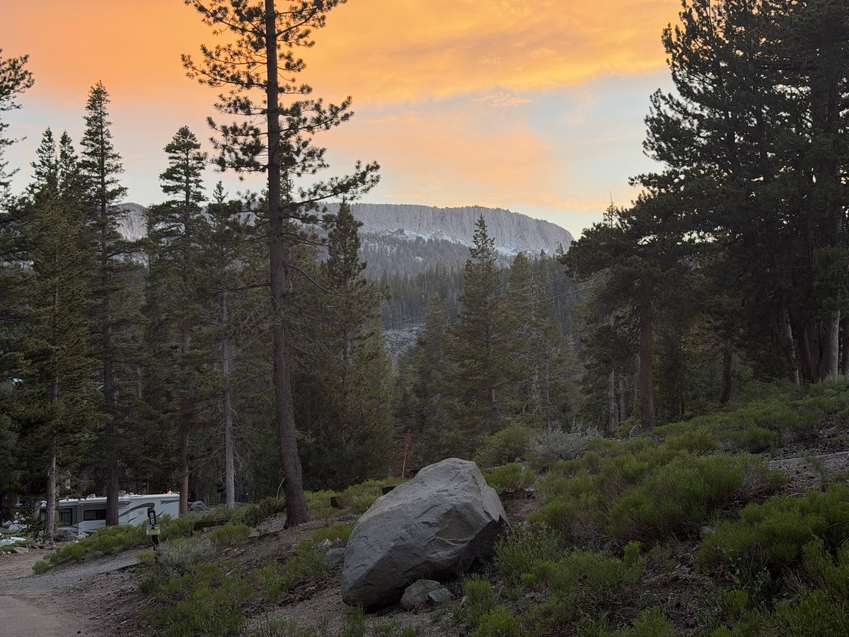 HaimBahari's tweet photo. @cybertruck camping in Mammoth mountains.  Tent setup was quick and the auto leveling feature is essential.  Being driven there and back on FSD was magical. @Tesla https://t.co/IFIQgUx1nD
