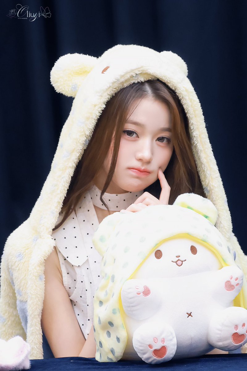 Oliuyi_0831's tweet photo. 260712💛🤍

 #아이브 #IVE #장원영 #JANGWONYOUNG #원영 #WONYOUNG #ウォニョン https://t.co/Q3S1IV4kI2