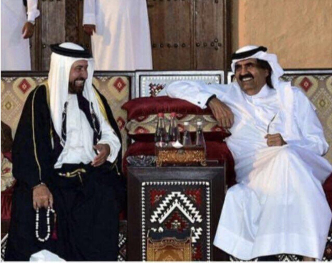Alanood's tweet photo. إنا لله وإنا إليه راجعون

والدي حفظه الله مع الأمير الوالد الشيخ حمد بن خليفة آل ثاني، طيّب الله ثراه.

يقول الوالد عنه: «عرفته قائداً برؤية سبقت زمانها، وبتواضع الكبار.»

رحل من بنى النهضة، وبقيت محبته في القلوب.

#الأمير_الوالد https://t.co/Ep2b4ARELQ