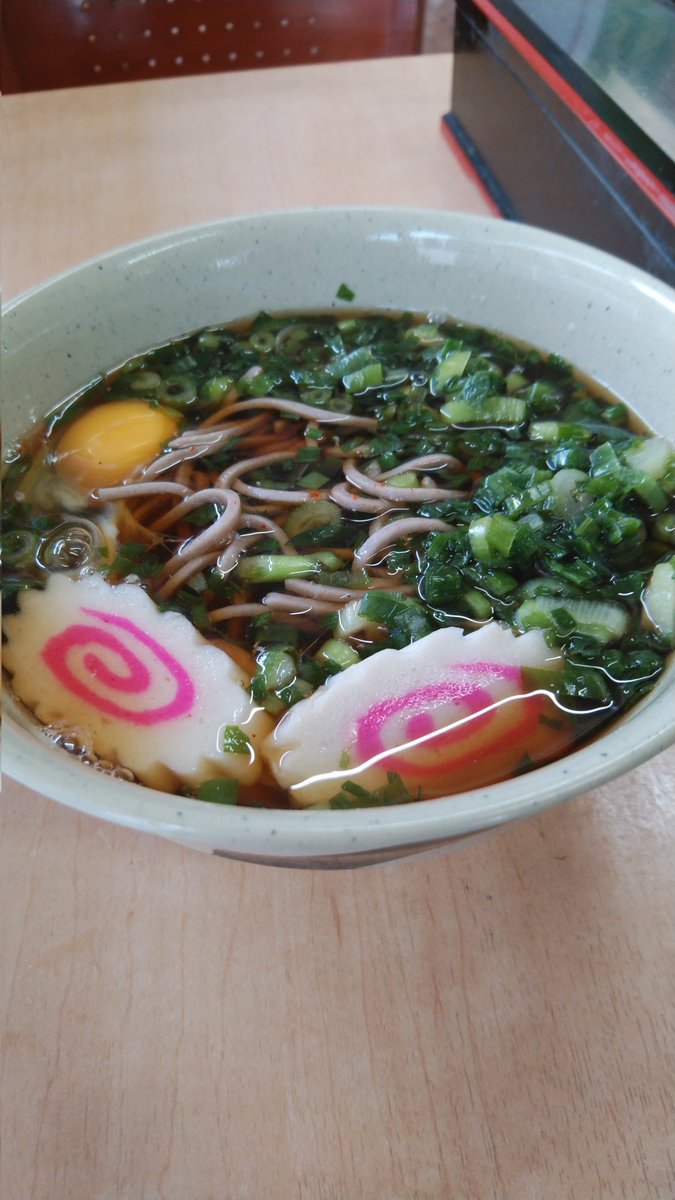 yrdrepusllubder's tweet photo. 御殿場駅で蕎麦を⤴️

昨日は特急祭りだった御殿場駅も今日は平常通り。

2年ぶりに来たらIC対応になっていて東から来た乗客がエラーの嵐で清算トラフィックパラダイスに😂😂

我が太多線までIC🉑👏👏駅員さんと話してたら6時間の壁があるとのこと😲😲

さらば御殿場～楽しんだ🙋 https://t.co/Fx7KkicsUv