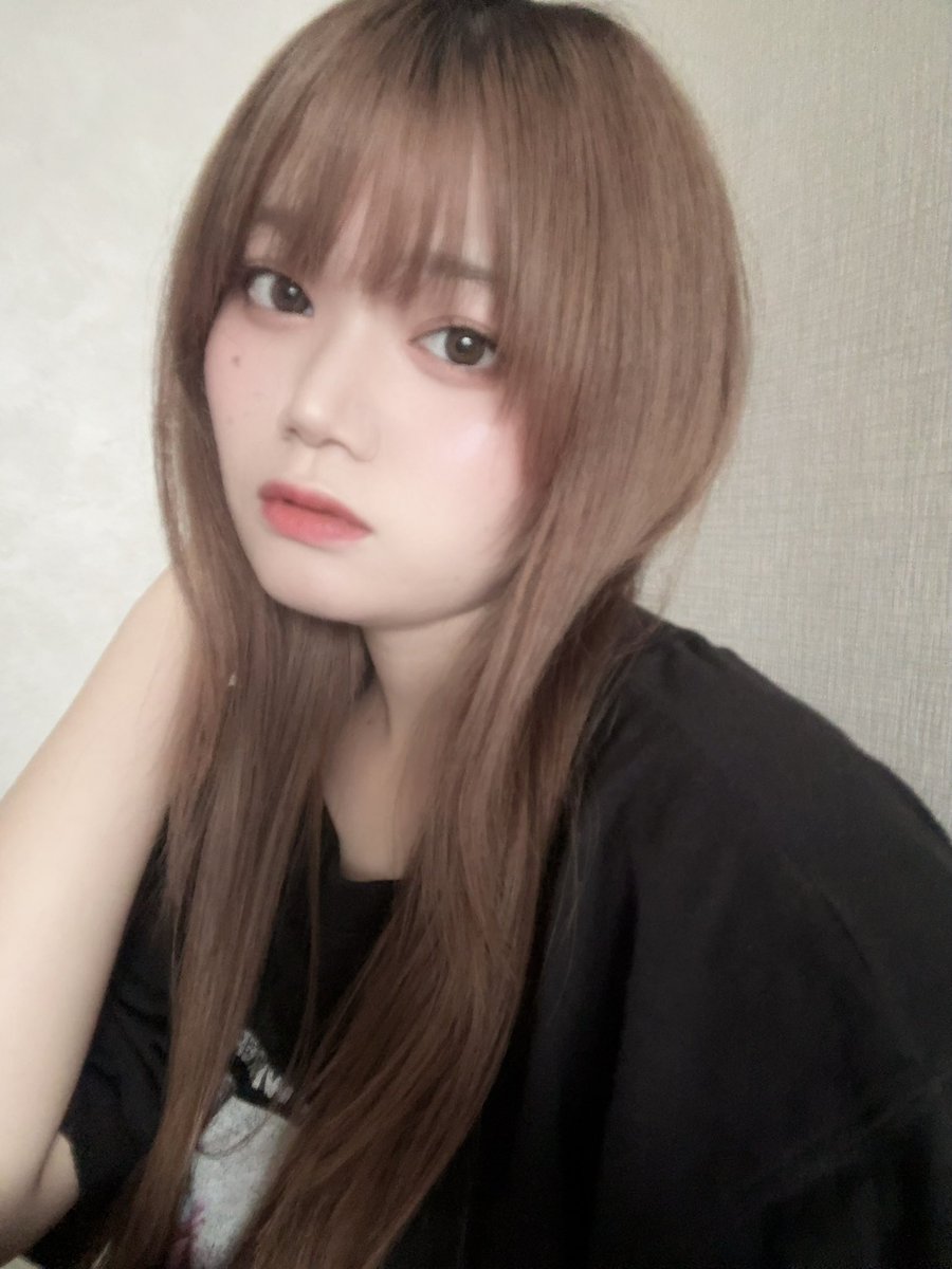 YuiNinomiya0906's tweet photo. 髪色明るいまま
どうしようかなーって一生悩んでる https://t.co/lk7P8VyGv5