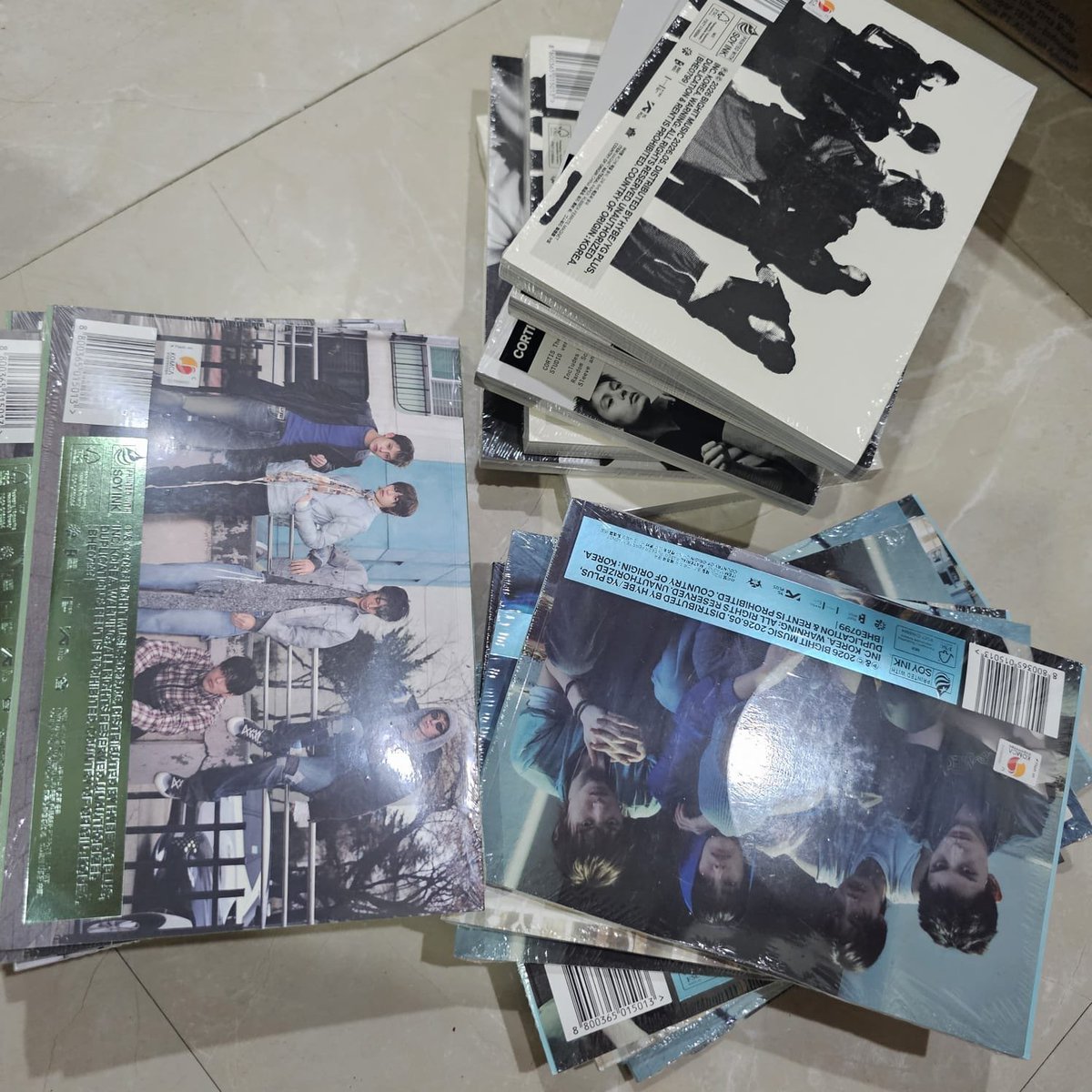 fahvabsha's tweet photo. Wts album cortis green green 
180k /each must take set https://t.co/aIlcx8jcL3