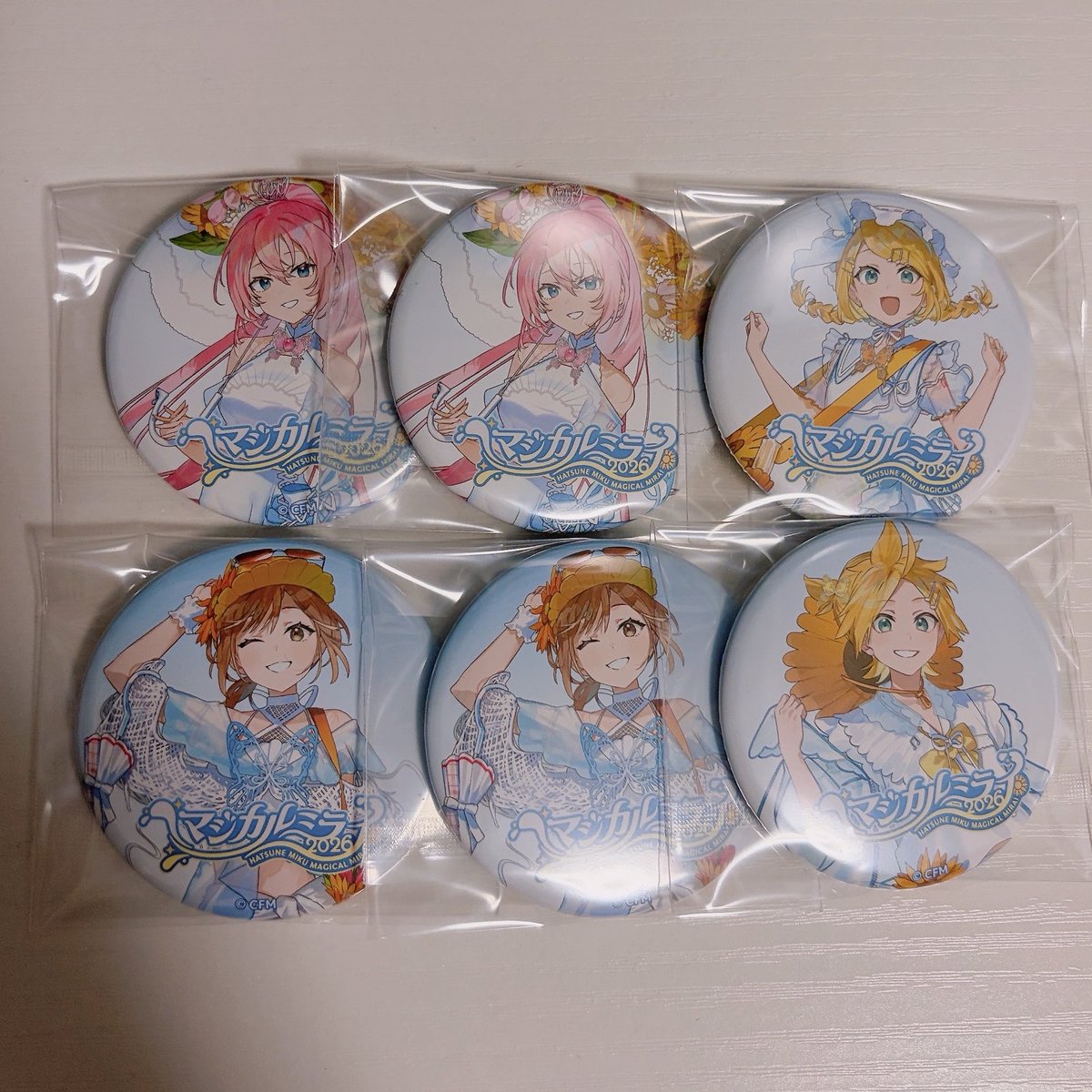 GriefSi2's tweet photo. @xxx 交換 初音ミク マジカルミライ2026 マジミラ 缶バッジ

譲】リン レン ルカ MEIKO

求】メインビジュ 八三ミク

郵送
よろしくお願いいたしますー！ https://t.co/McnUKcAMqR