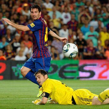 LautaSuarez05's tweet photo. @IkerCasillas Gallegooooooo culo rotoooooo https://t.co/Op8n2vcn0A
