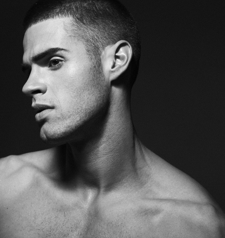M0d4M's tweet photo. Chad White by Josep Sinclair / 2012 https://t.co/hBTckF9has