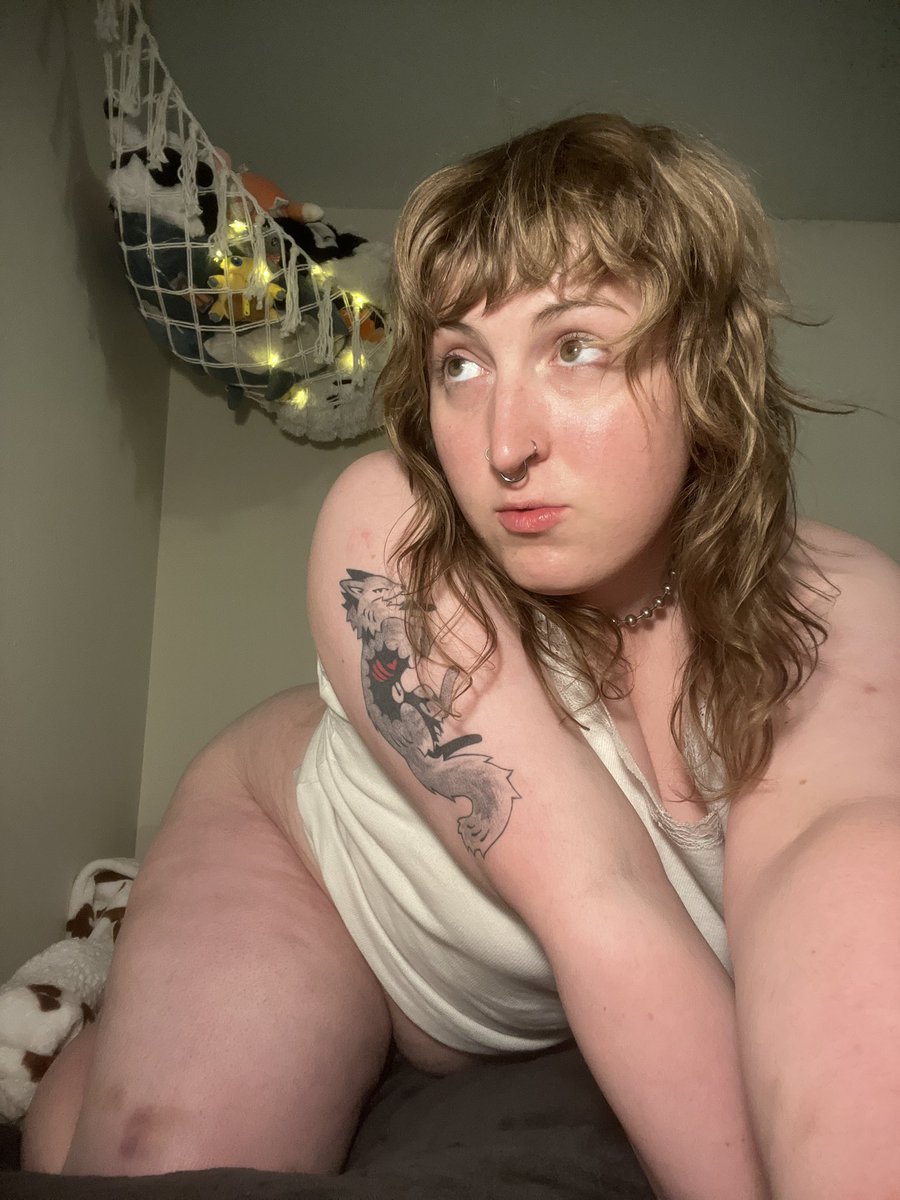 tscowgf's tweet photo. hiii welcome to my horny account 
it’s mostly gonna be posting nudes and content &amp; rb’ing porn, excited to start posting here :3 https://t.co/KdCUJh7jeZ