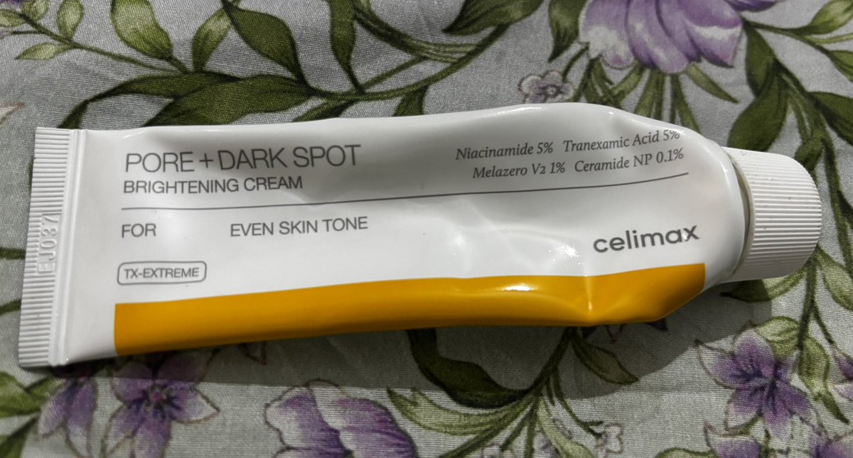 reitweets_'s tweet photo. @homieless_ted dark spots ke liye use celimax dark spot cream. skin type kia hai apki? https://t.co/Fqd2Uib7b6